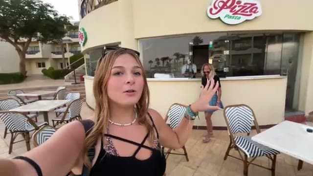 La pizzeria del Grand Oasis Resort, aperta dalle 15 alle 17 per uno spuntino pomeridiano