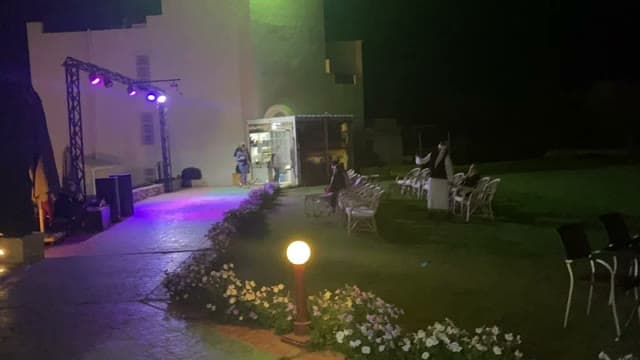 Lo spazio degli spettacoli serali dell'Old Vic Resort