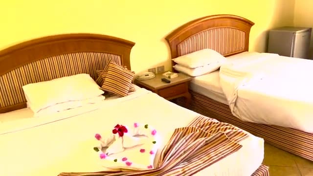 La camera doppia classic dello Sharm Grand Plaza con i due letti matrimoniali affiancati