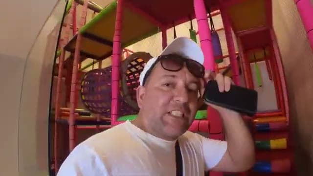 Gli scivoli colorati del Kids Club climatizzato e coperto del V Hotel Sharm