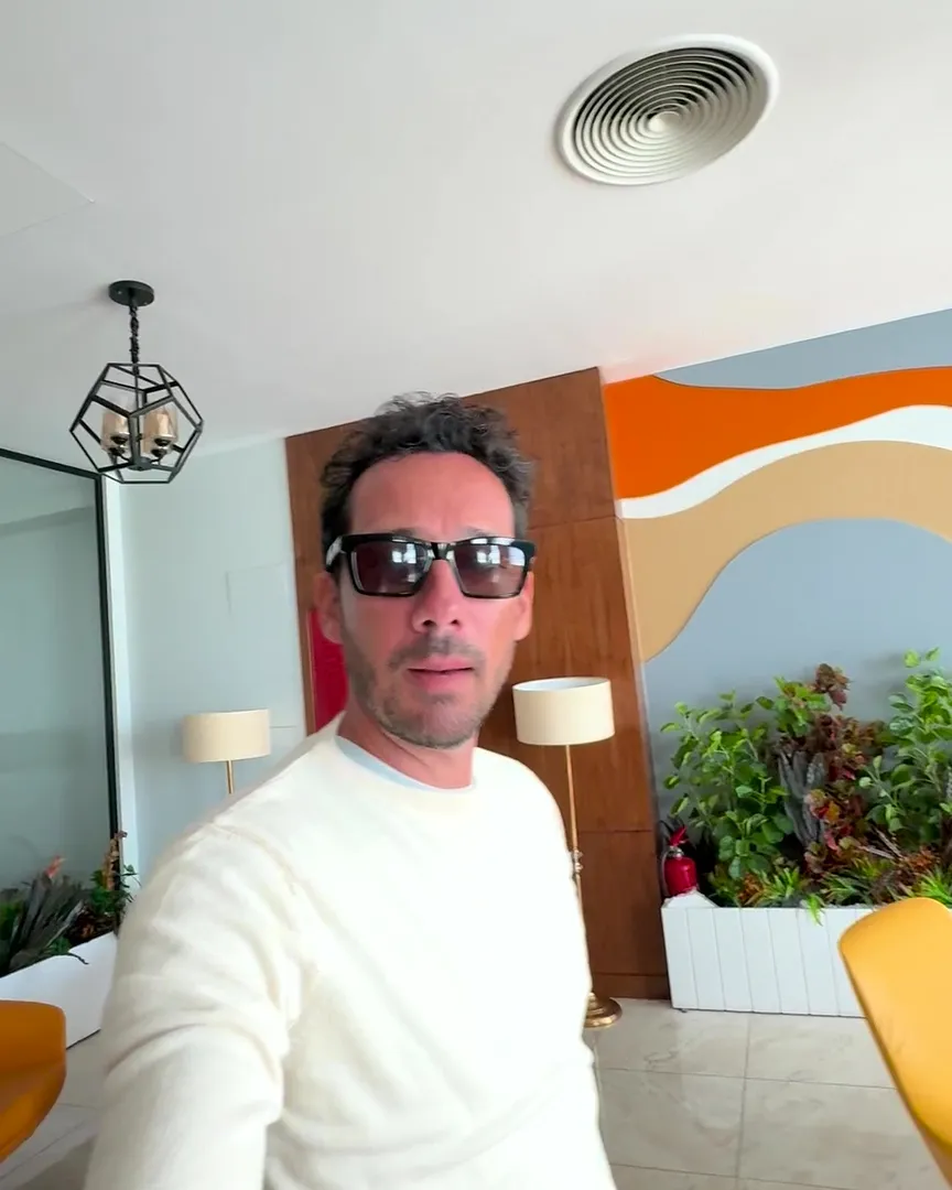 Omar nella Pearl Lounge del Terminal 2 dell'aeroporto di Sharm el Sheikh