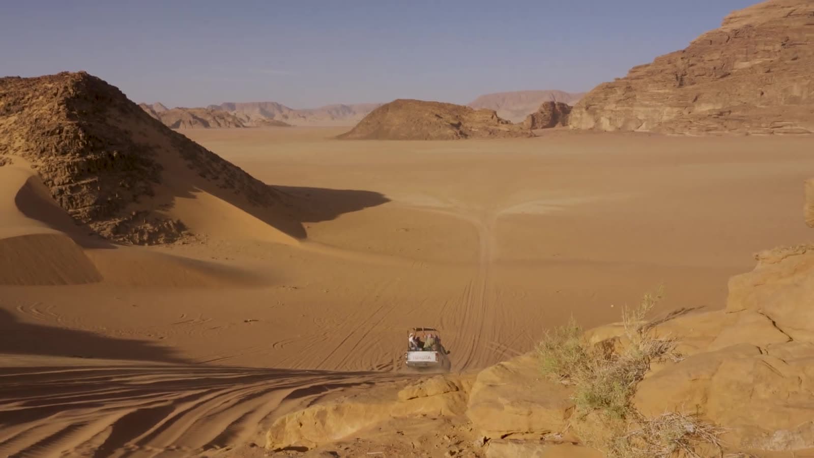 Jeep nel deserto di Wadi Rum