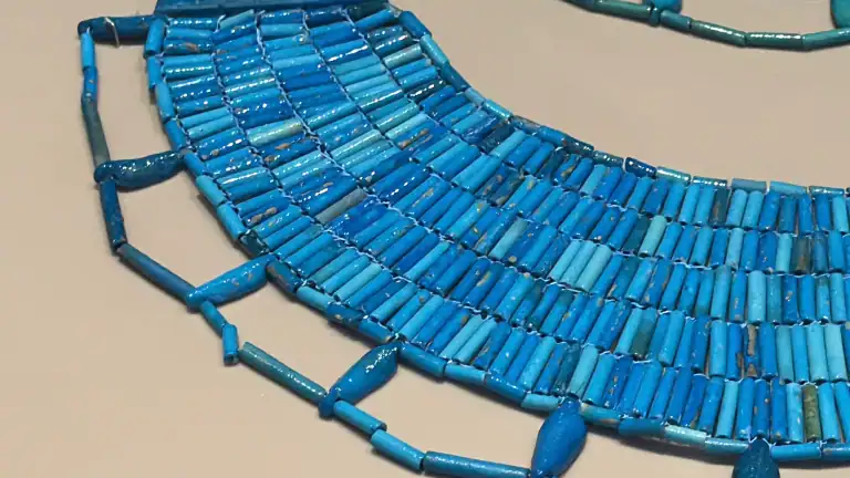 dettaglio collana lapislazzuli gem